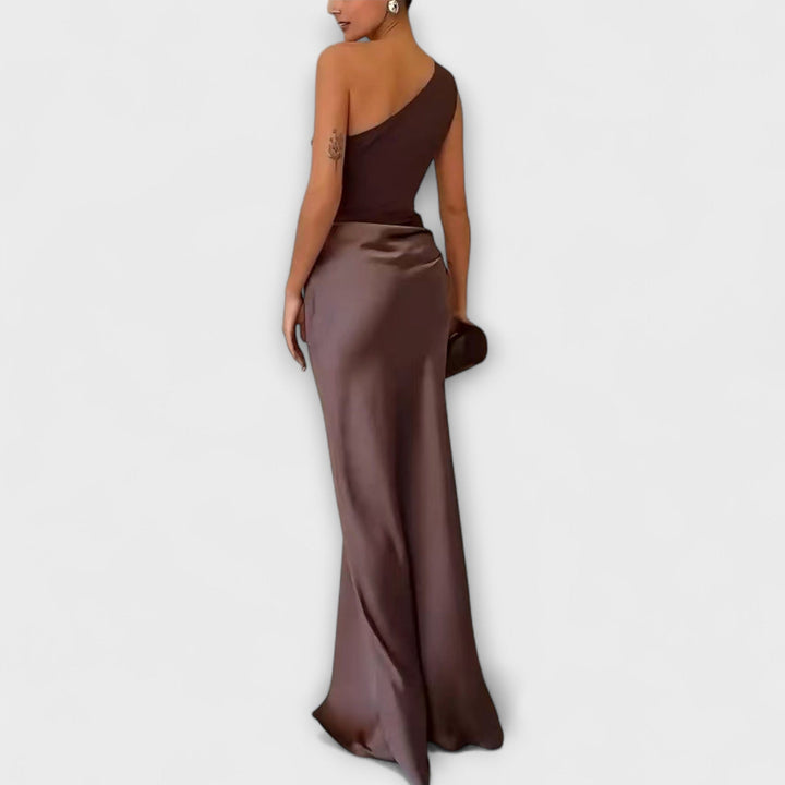 Karina | Elegant Og Stilfuld Asymmetrisk Kjole