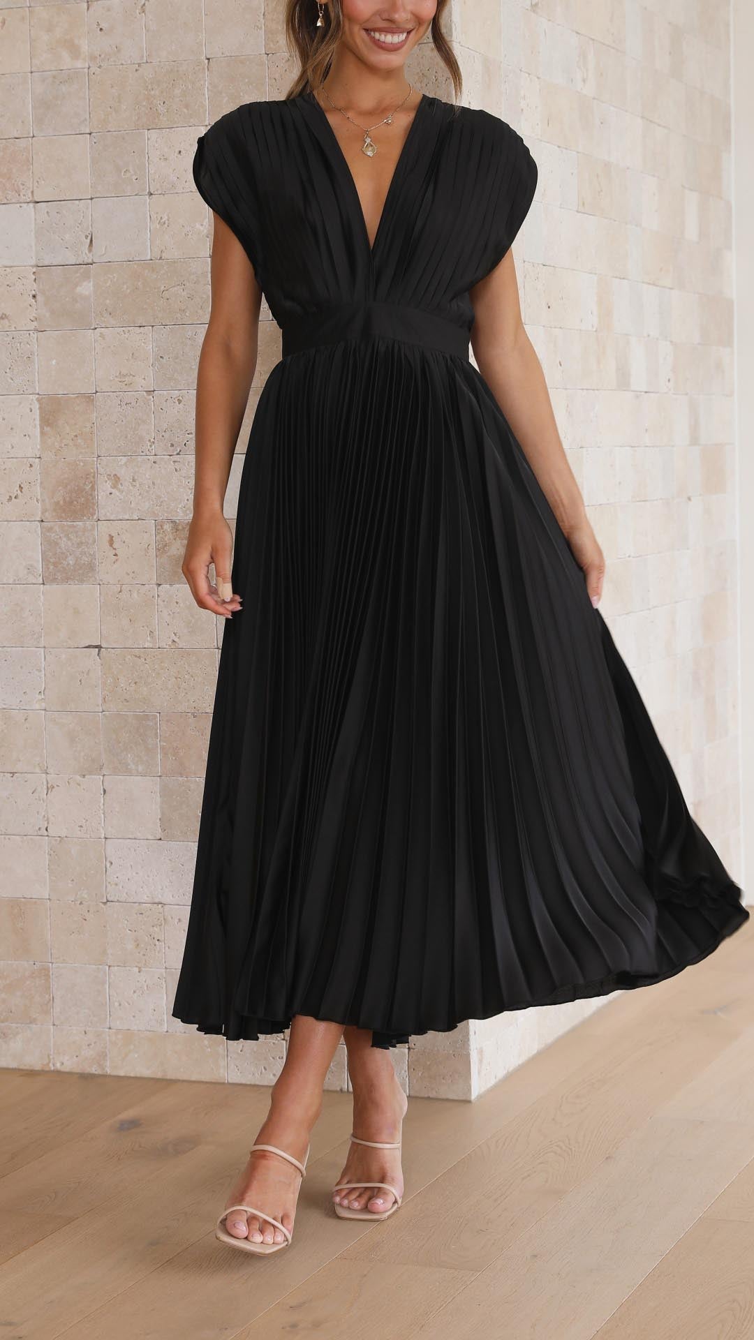 Emilia | Dame Elegant Dyb V Plisseret Midi Kjole